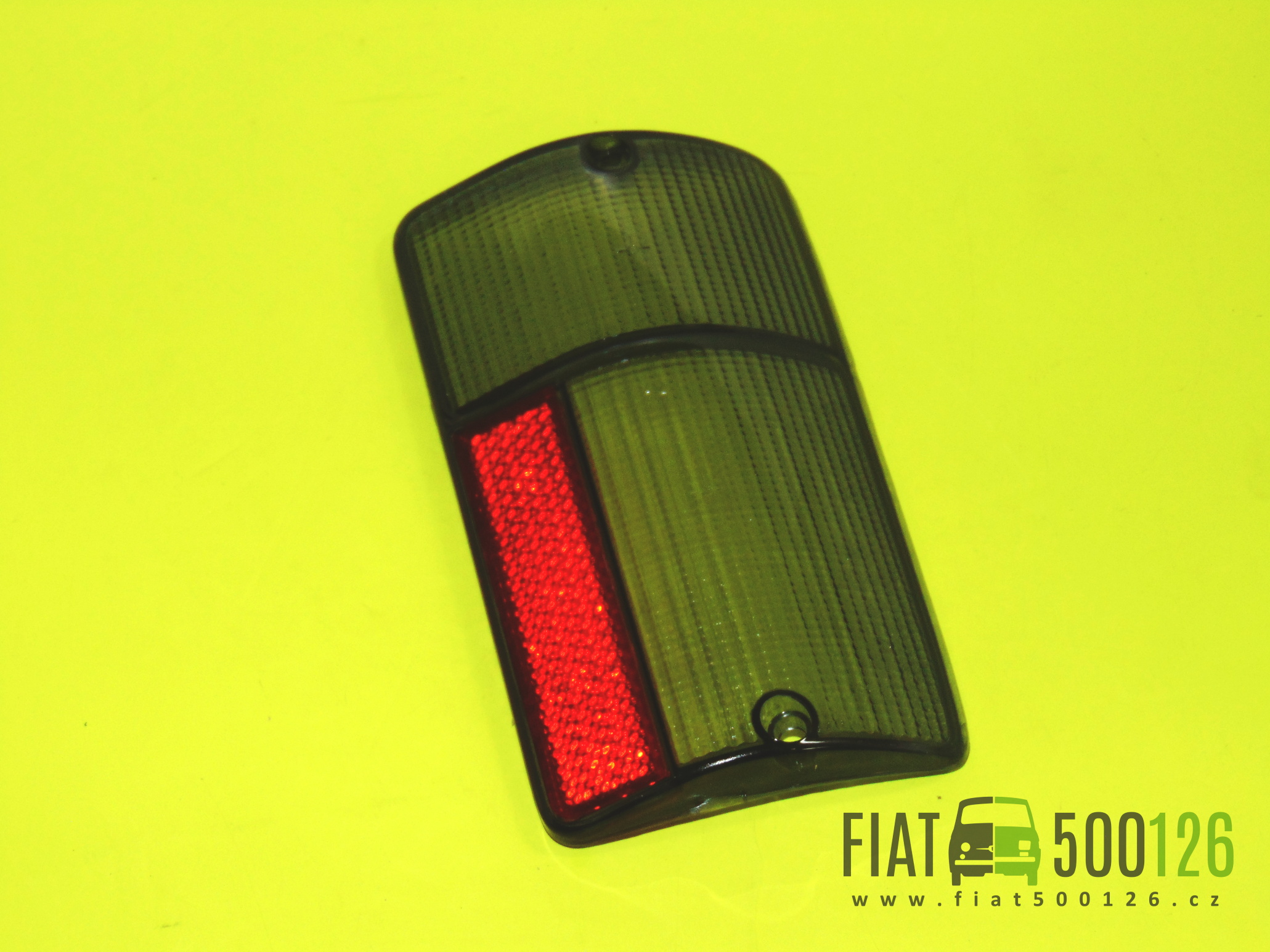Kryt zadní lampy Fiat 126 ELEGANT - kouřový, pravá strana